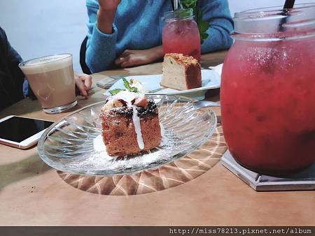 板橋下午茶甜點專賣推薦點點甜甜 好初早餐旗下甜點蛋糕店、板橋超人氣巷弄排隊甜點專賣店、好好吃的香蕉磅蛋糕