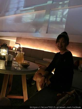 高雄高空酒吧SkyBar俯瞰85大樓夜景微醺很棒 英迪格酒店住宿初體驗推薦