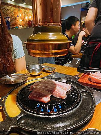 板橋燒肉推薦【Manna韓式烤肉專門店】厚切豬五花豬里肌好好吃 免動手烤肉 海鮮煎餅也好吃 海鮮豆腐鍋我也好愛! 板橋燒肉推薦【Manna韓式烤肉專門店】厚切豬五花豬里肌好好吃 免動手烤肉 海鮮煎餅也好吃 海鮮豆腐鍋我也好愛!