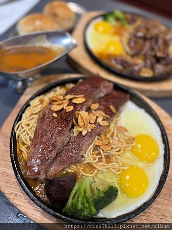 桃園青埔 300°STEAK 平價牛排