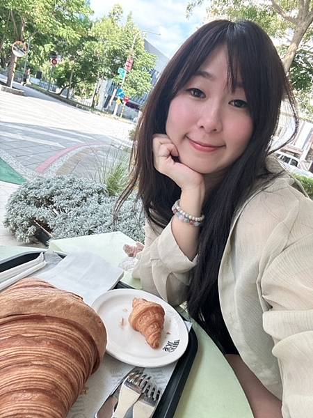 康和期貨營業員 巨型可頌