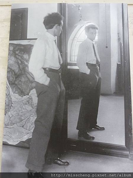 席勒(Egon Schiele,1890~1918)的自拍像