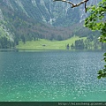 陽光灑在Obersee湖面