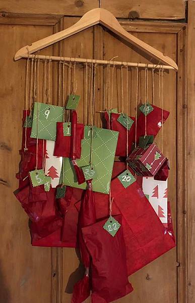 Advent Calendar DIY fin.jpg Advent Calendar DIY fin.jpg