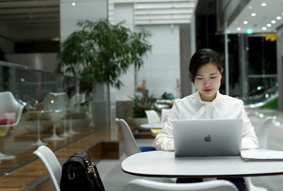 我終于擺脫了為錢而活的痛苦人生 為錢奔波忙碌