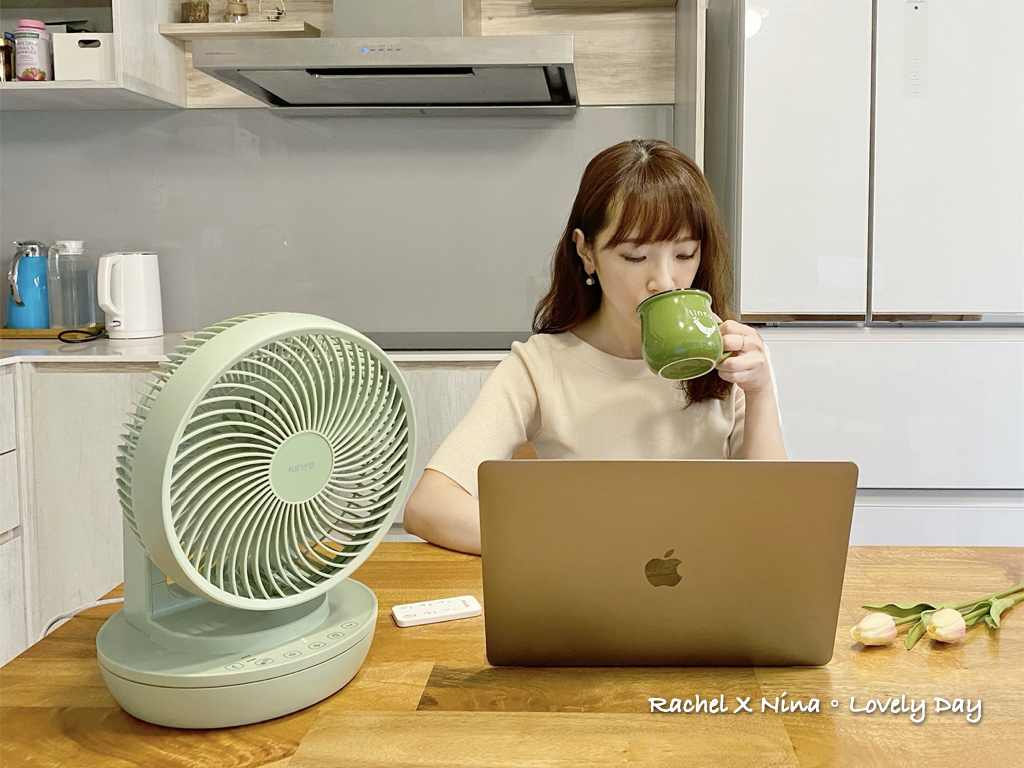 小家電│一年四季 舒適省電必備 KINYO 超美型3D智能溫控循環扇。3D立體循環