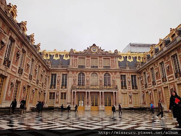 凡爾賽宮中庭