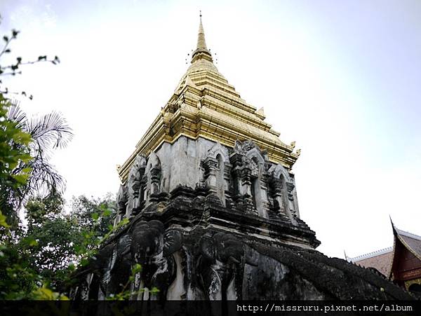 WAT CHIANG MAN清曼寺8.JPG