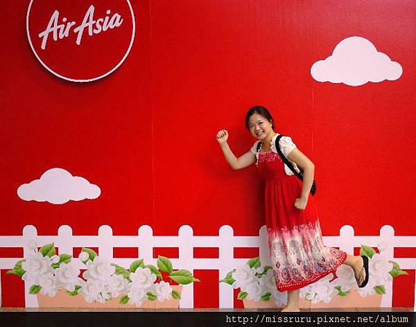 AIRASIA-FLYING.JPG