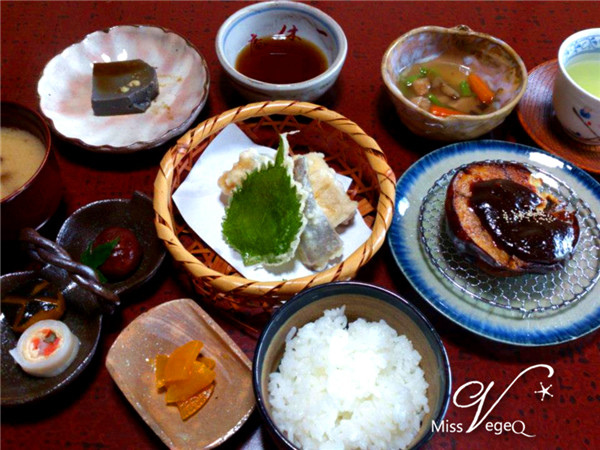 299429_2481258487729_445354365_n.jpg 299429_2481258487729_445354365_n.jpg