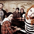 paramore-2009-pressefoto-04.jpg