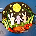 中秋佳節月兔彩米飯餐點