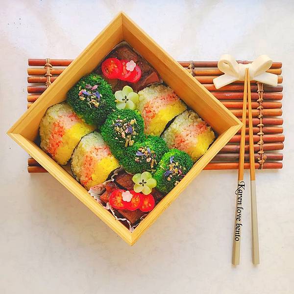 紅綠黃彩米飯糰餐盒