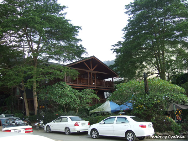 儷山林哲園旁的富豪群 儷山林哲園旁的富豪群
