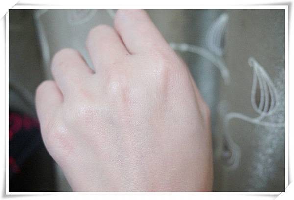 1458843845-1778376516.jpg HANAKA 花戀肌 Q10密集修護嫩白護手霜~ 保養妳最細緻的千金名媛手