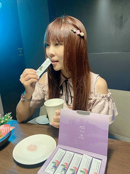 伊頌天然耀妍莓萃膠妍私密香粉 (4).jpg