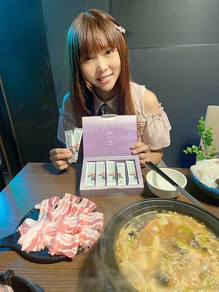 伊頌天然耀妍莓萃膠妍私密香粉 (16).jpg