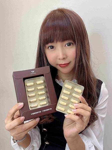 金沛兒青春蜂子00 (1).jpg