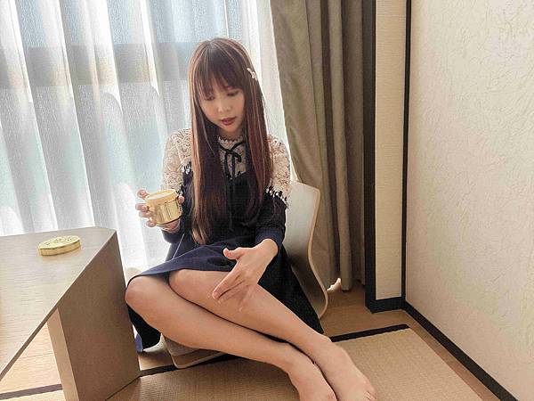 ALOINS 雅洛茵斯皇家蘆薈美肌霜