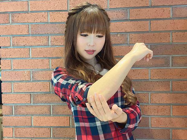 ALOINS 雅洛茵斯皇家蘆薈美肌霜