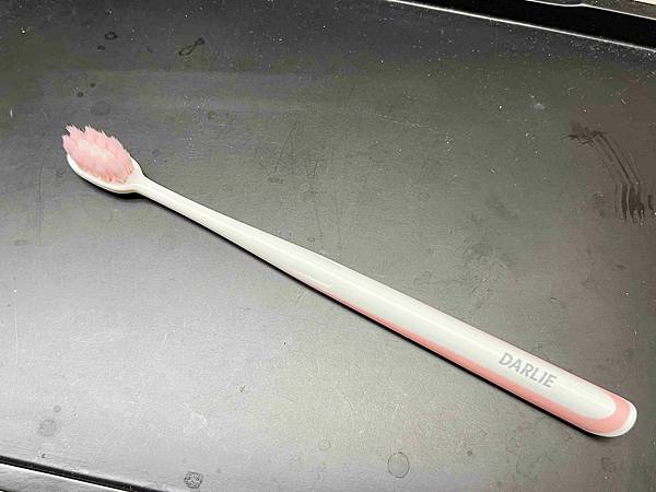 黑人全亮白極緻牙膏潄口水 (18).jpg