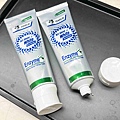 黑人全亮白極緻牙膏潄口水 (22).jpg