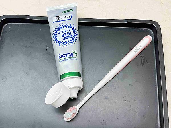 黑人全亮白極緻牙膏潄口水 (24).jpg