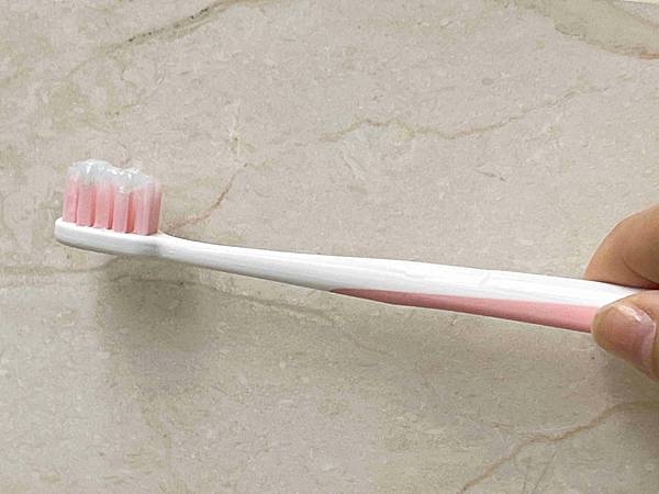 黑人全亮白極緻牙膏潄口水 (26).jpg