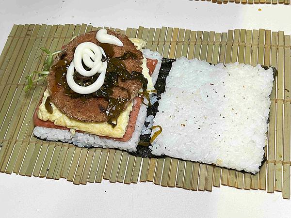 淔蘭羅東夜市-沖繩寶飯糰 (4).jpg