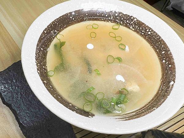 淔蘭羅東夜市-沖繩寶飯糰 (19).jpg