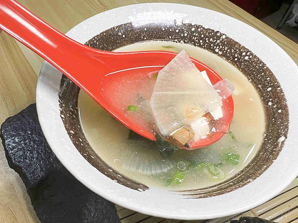 淔蘭羅東夜市-沖繩寶飯糰 (20).jpg