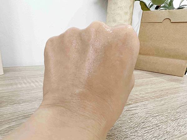 生麗超水潤緊緻保濕安瓶 (17).jpg