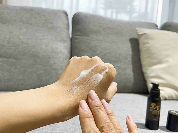 黑百靈黑種草乳霜 (11).jpg