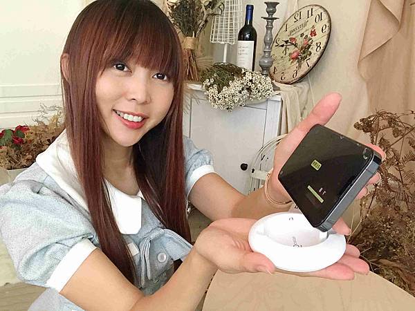 MEG SAFE無線電充 (10).jpg