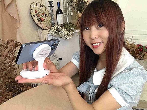 MEG SAFE無線電充 (9).jpg