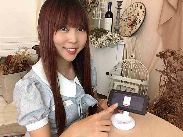 MEG SAFE無線電充 (8).jpg