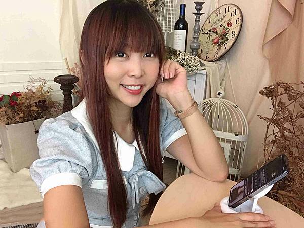 MEG SAFE無線電充 (11).jpg