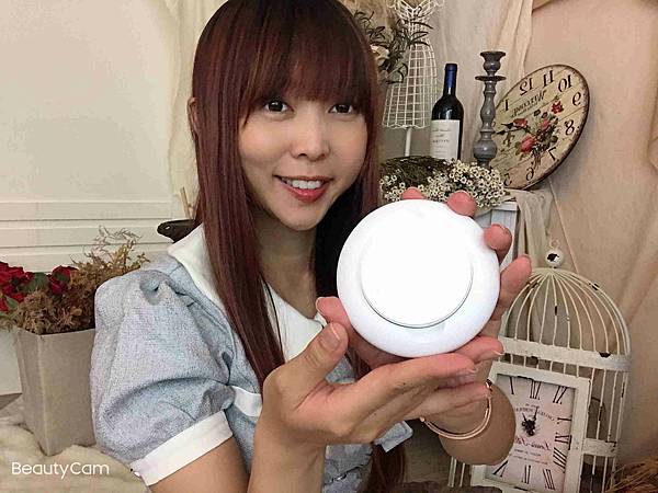 MEG SAFE無線電充 (12).jpg