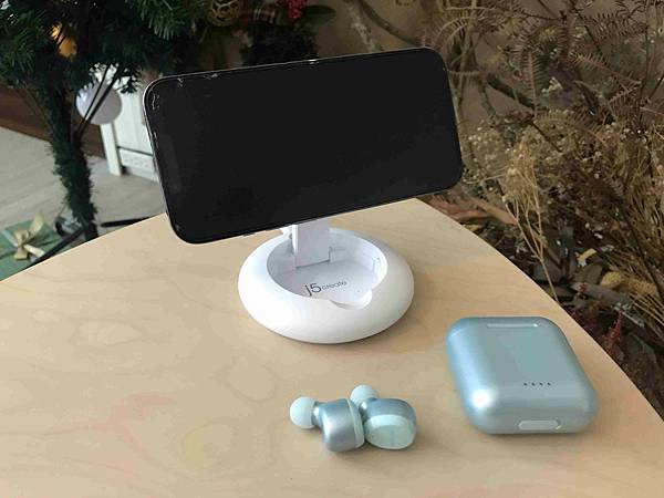 MEG SAFE無線電充 (23).jpg