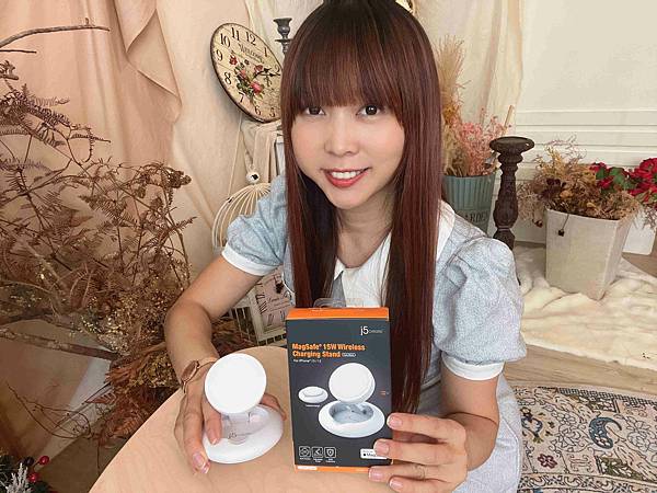 MEG SAFE無線電充 (41).jpg