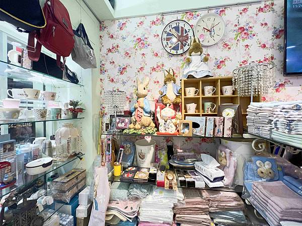 台北後火車站商圈推薦金埃及黛德美天美皮件 六分埔東東玩具(210).jpg