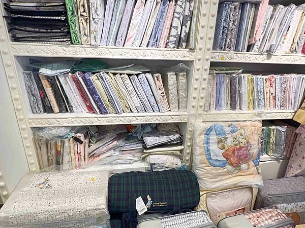 台北後火車站商圈推薦金埃及黛德美天美皮件 六分埔東東玩具(214).jpg