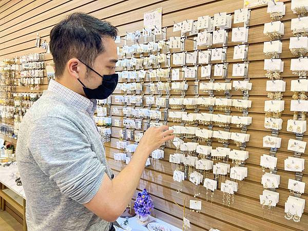 台北後火車站商圈推薦金埃及黛德美天美皮件 六分埔東東玩具(305).jpg