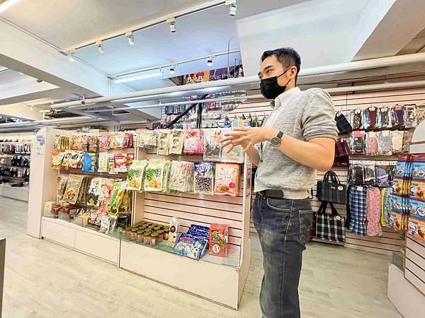 台北後火車站商圈推薦金埃及黛德美天美皮件 六分埔東東玩具(309).jpg