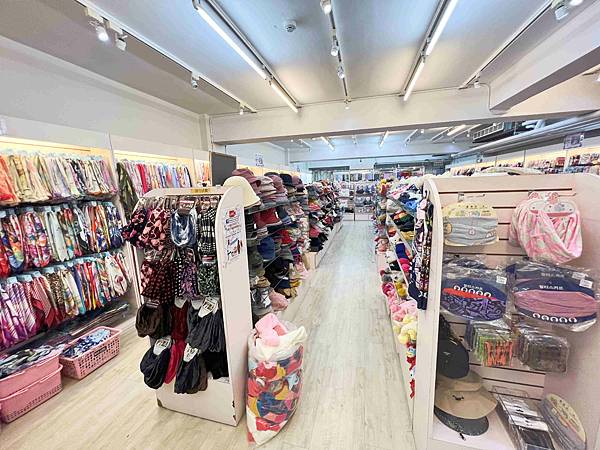 台北後火車站商圈推薦金埃及黛德美天美皮件 六分埔東東玩具(311).jpg