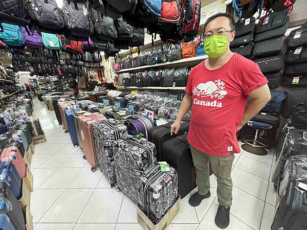 台北後火車站商圈推薦金埃及黛德美天美皮件 六分埔東東玩具(351).jpg