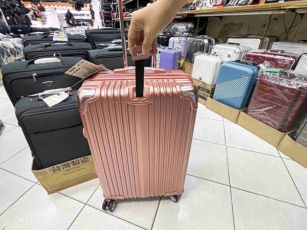 台北後火車站商圈推薦金埃及黛德美天美皮件 六分埔東東玩具(362).jpg