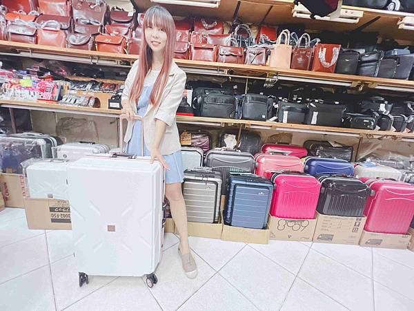 台北後火車站商圈推薦金埃及黛德美天美皮件 六分埔東東玩具(366).jpg