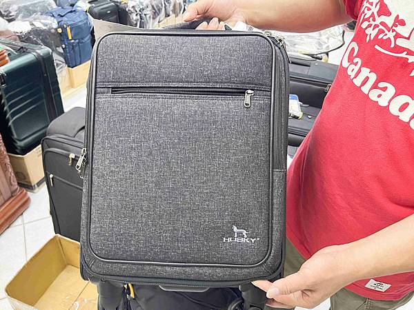 台北後火車站商圈推薦金埃及黛德美天美皮件 六分埔東東玩具(369).jpg