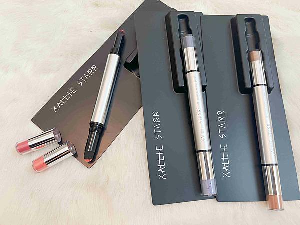 kalliestarr眼線液水眉筆旋轉口紅雙頭眼影筆 (7).jpg